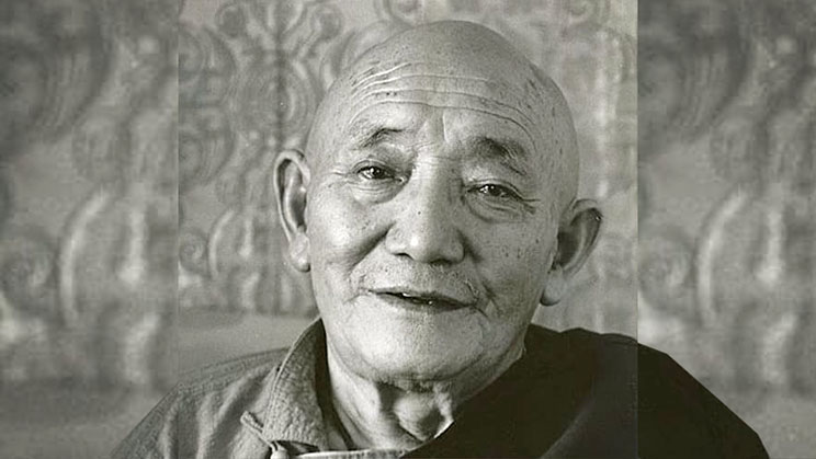 Deshung Rinpoché III: una breve biografía